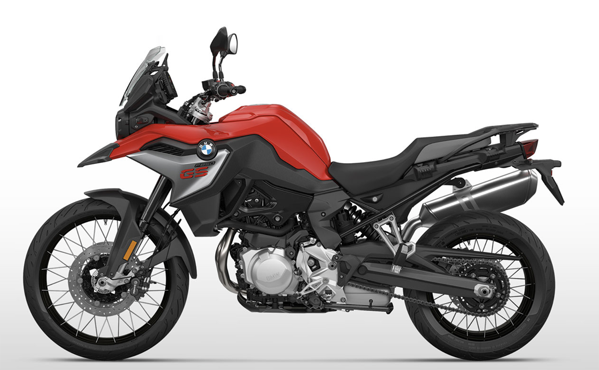 Et billede, der indeholder motorcykel, udendørs, parkeret, rød
Automatisk genereret beskrivelse