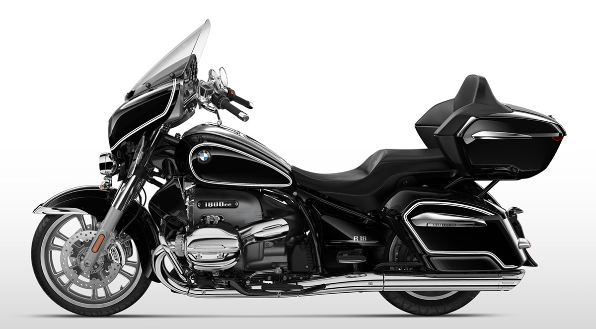 Et billede, der indeholder motorcykel, parkeret, udendørs, vej
Automatisk genereret beskrivelse