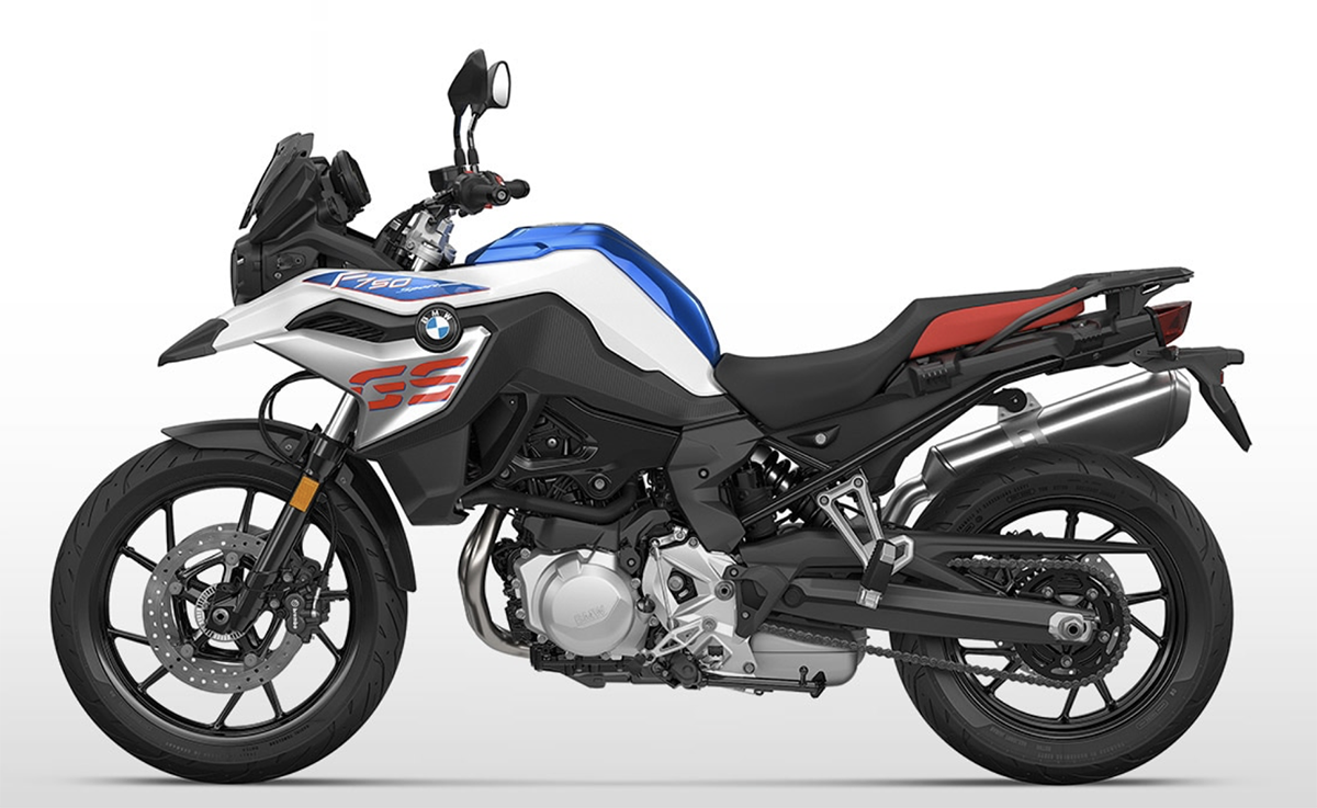 Et billede, der indeholder motorcykel, udendørs, parkeret
Automatisk genereret beskrivelse