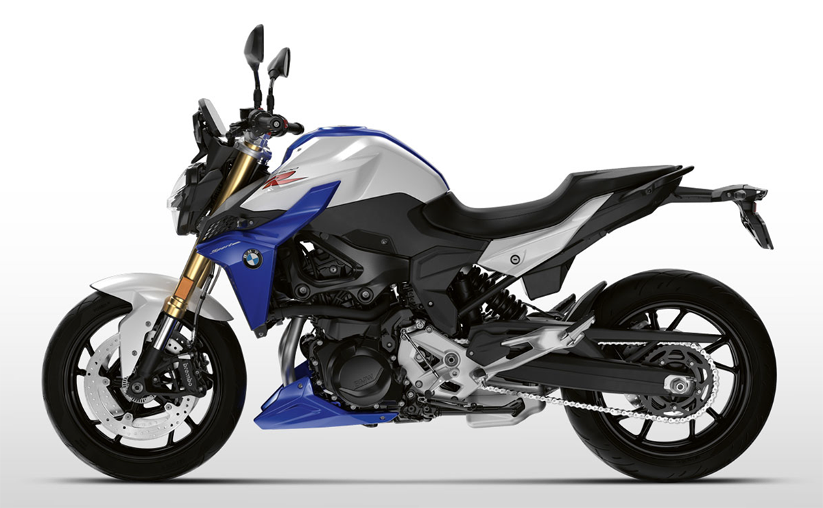 Et billede, der indeholder motorcykel, parkeret, udend�rs

Automatisk genereret beskrivelse