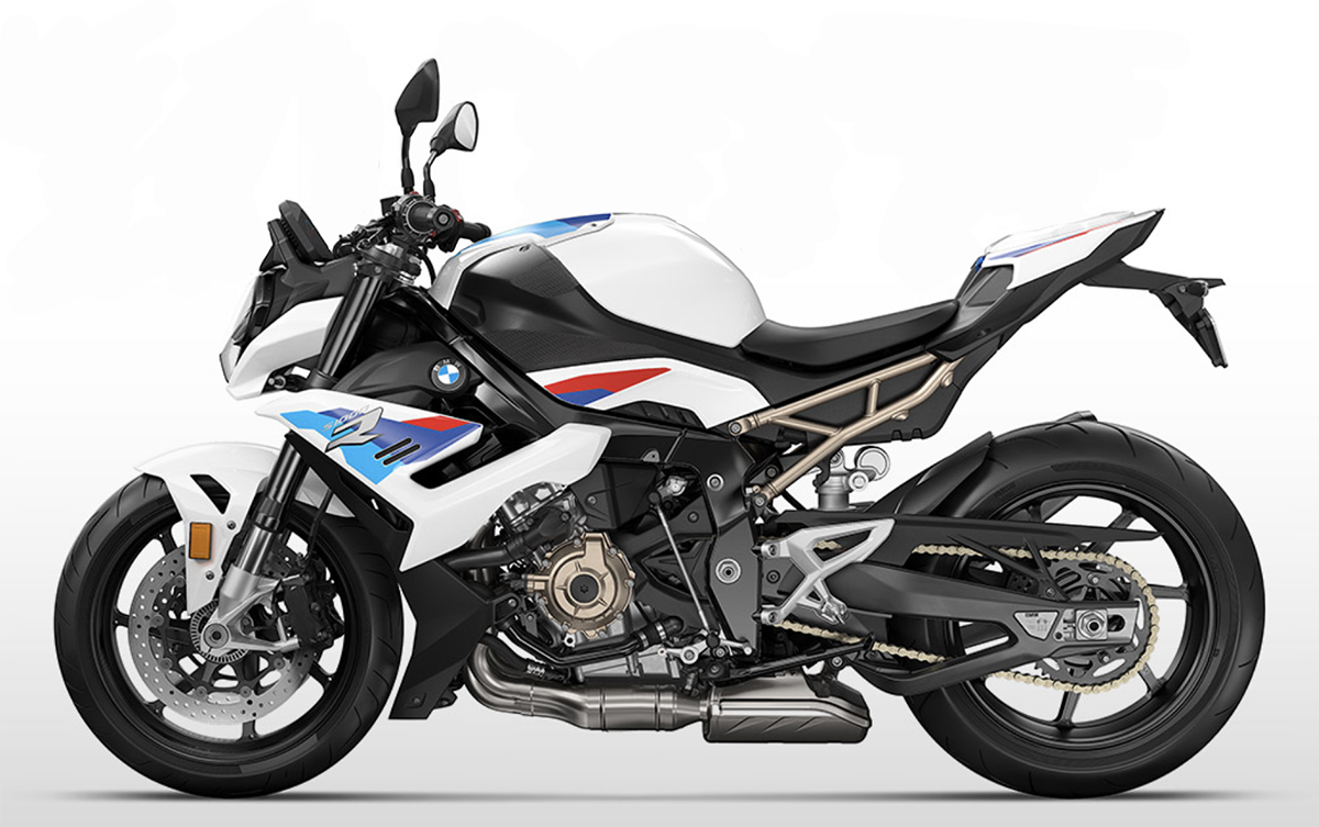 Et billede, der indeholder motorcykel, vej, parkeret, udend�rs

Automatisk genereret beskrivelse