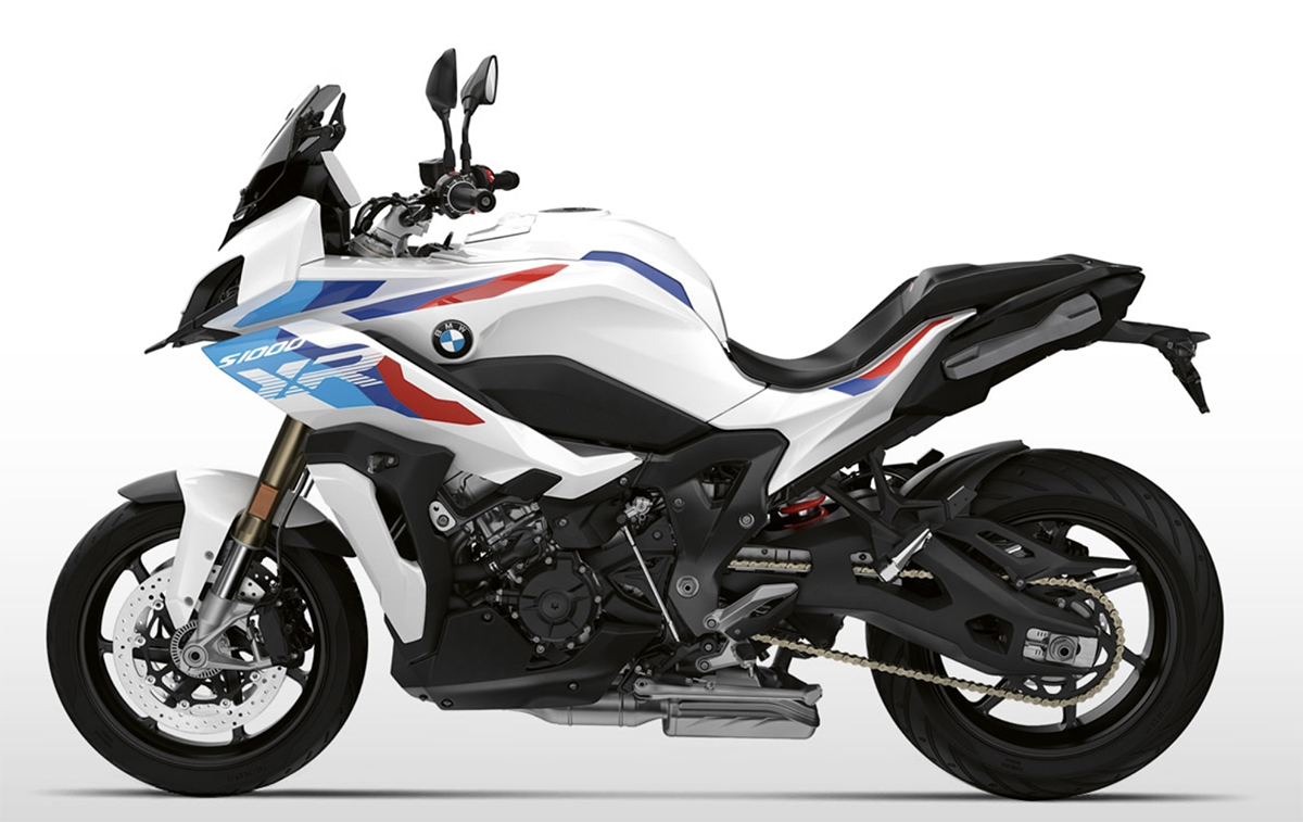 Et billede, der indeholder motorcykel, parkeret
Automatisk genereret beskrivelse