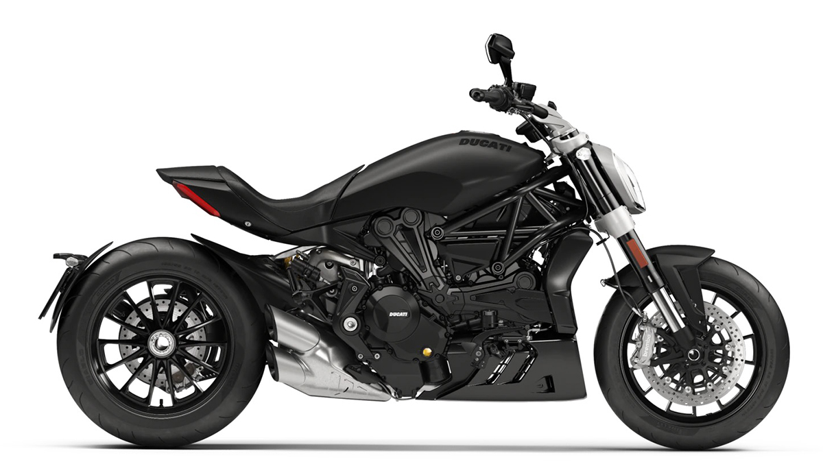 Et billede, der indeholder motorcykel, parkeret, sort, transport
Automatisk genereret beskrivelse