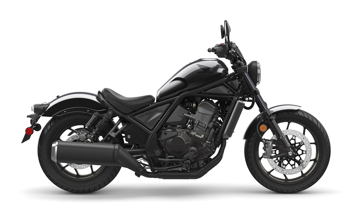 Et billede, der indeholder motorcykel, udend�rs, parkeret, sort

Automatisk genereret beskrivelse