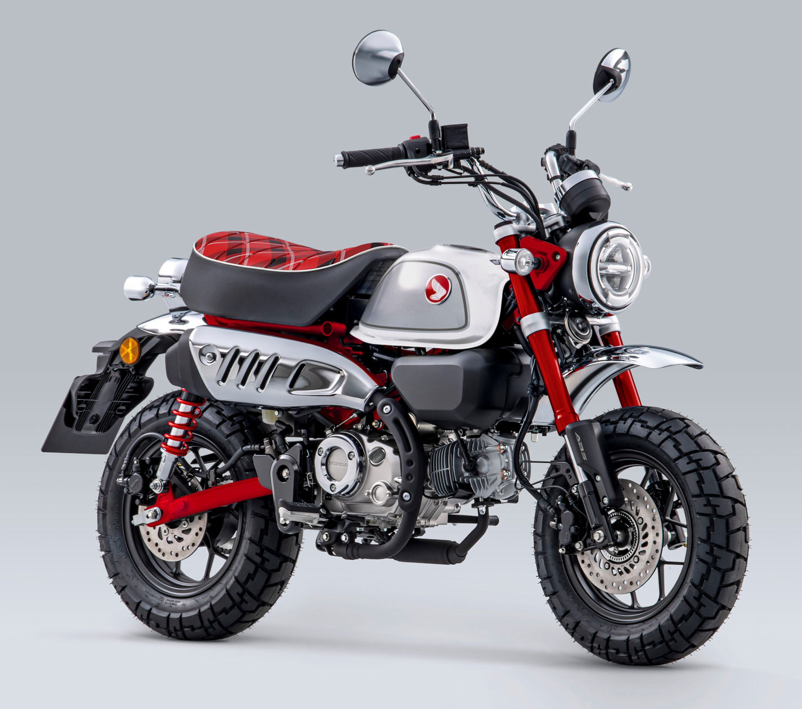 Et billede, der indeholder motorcykel, vej, parkeret

Automatisk genereret beskrivelse