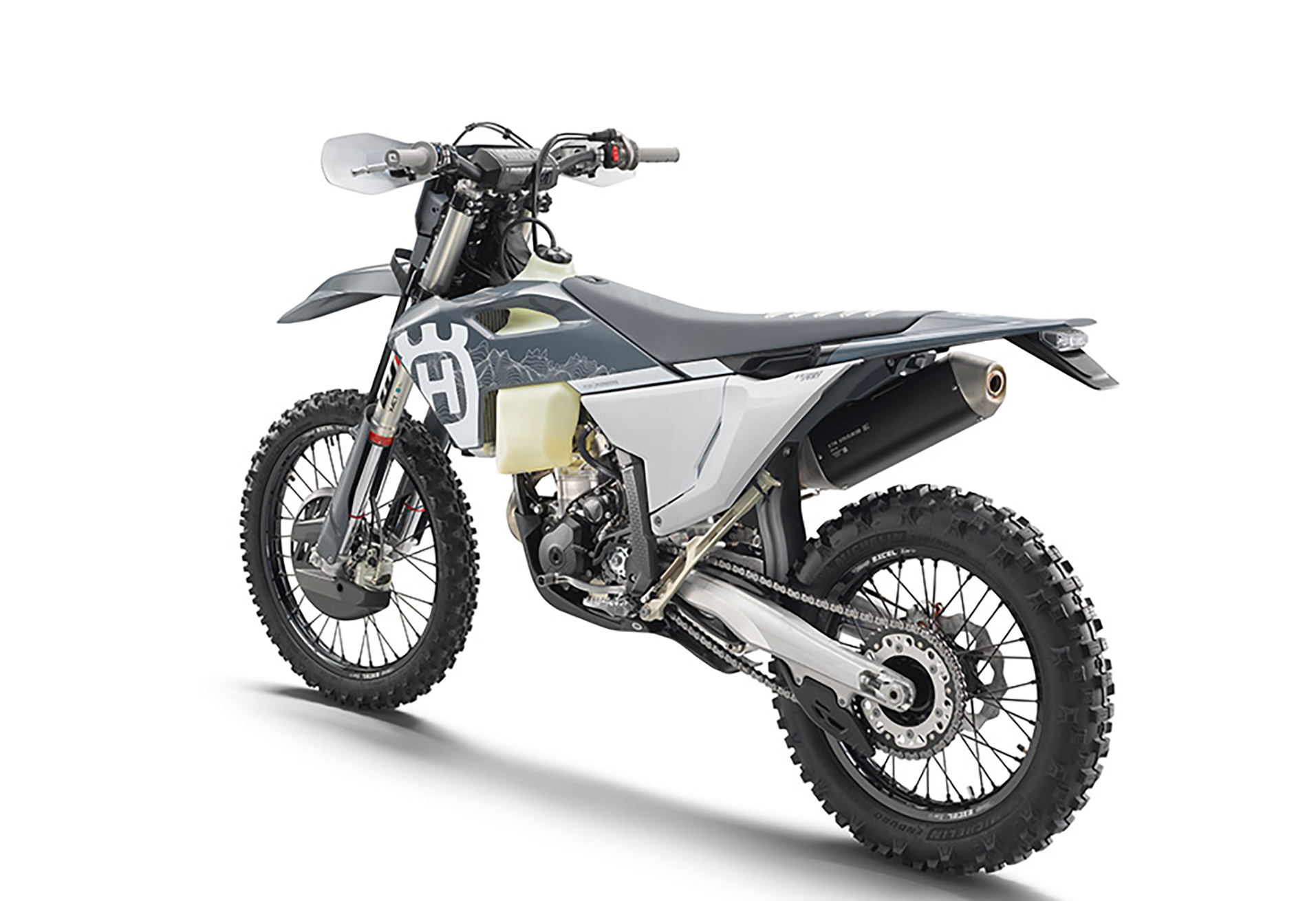 Et billede, der indeholder d�k, k�ret�j, hjul, Landk�ret�j

Automatisk genereret beskrivelse