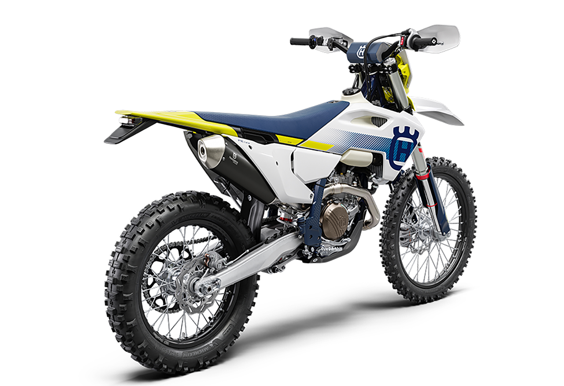 Et billede, der indeholder d�k, hjul, k�ret�j, Landk�ret�j

Automatisk genereret beskrivelse