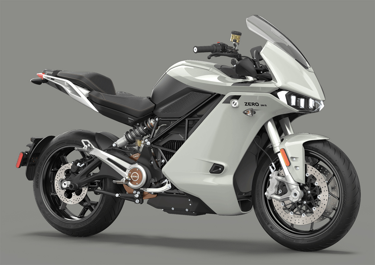 Et billede, der indeholder motorcykel, vej, sølv
Automatisk genereret beskrivelse