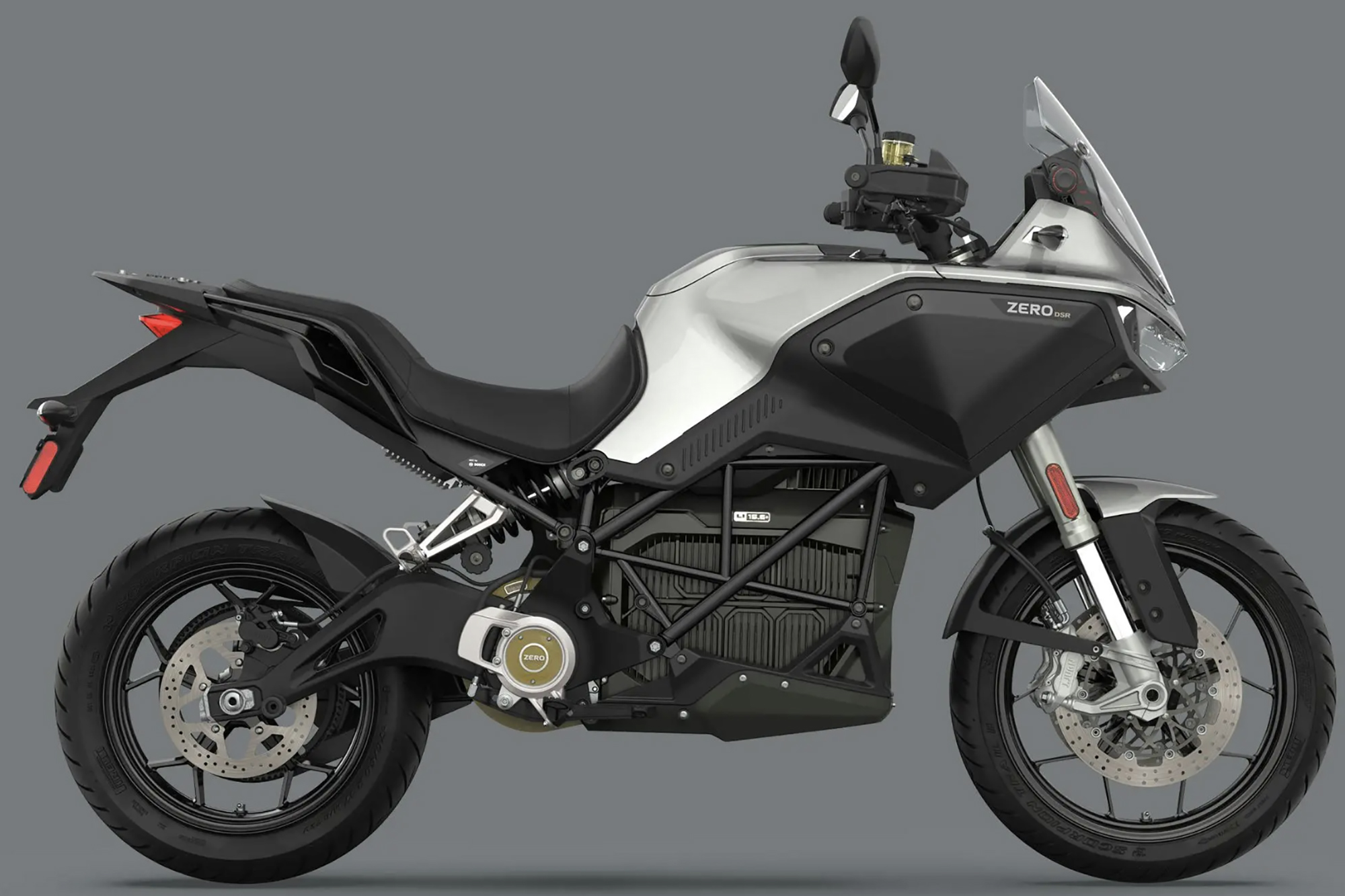 Et billede, der indeholder d�k, hjul, k�ret�j, Landk�ret�j

Automatisk genereret beskrivelse